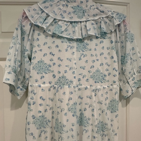 India Amory mid length dress worn 2 times. great details. short puff sleeves - Picture 7 of 10